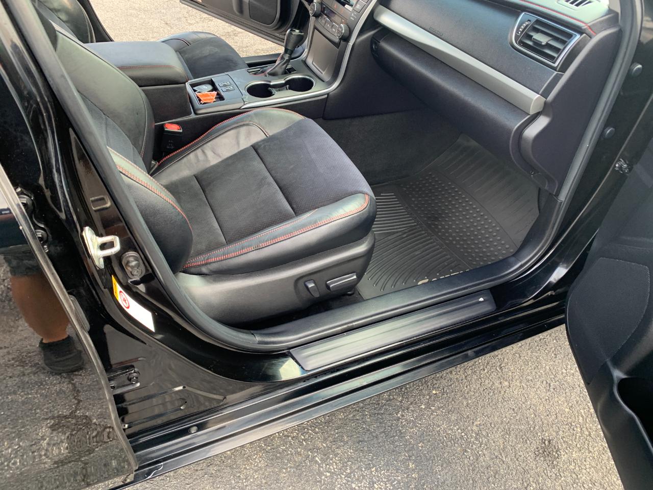 Toyota Camry XLE V6 2015