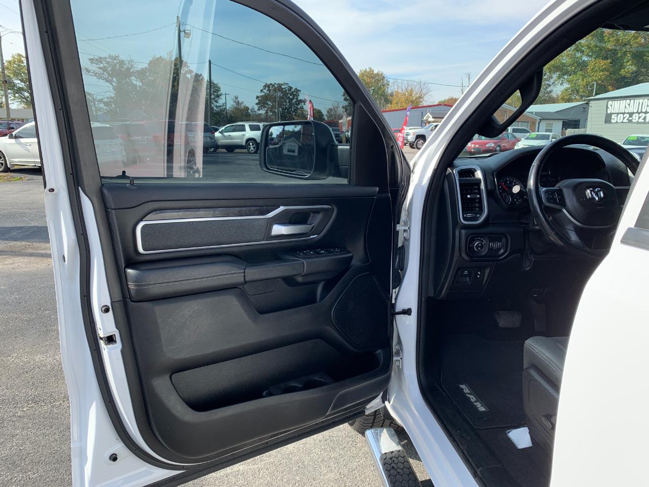 RAM 1500 Big Horn Crew Cab SWB 4WD 2019