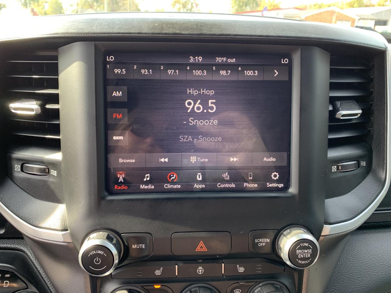 RAM 1500 Big Horn Crew Cab SWB 4WD 2019