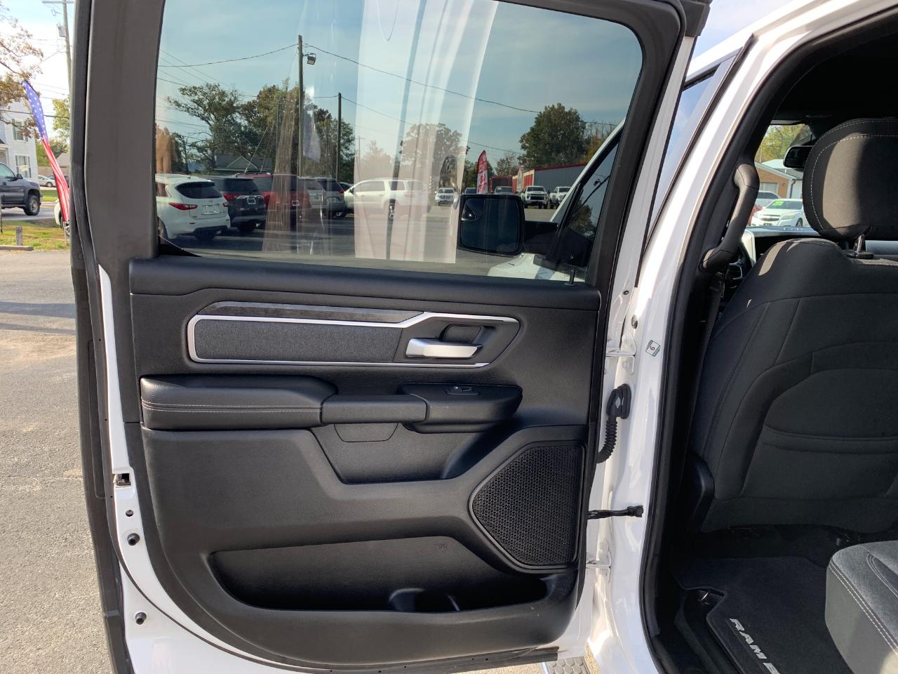 RAM 1500 Big Horn Crew Cab SWB 4WD 2019