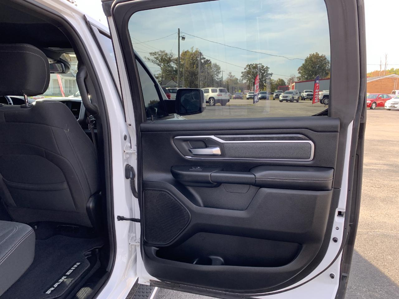 RAM 1500 Big Horn Crew Cab SWB 4WD 2019