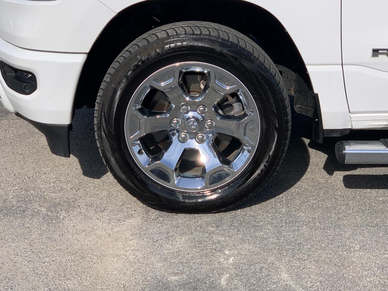 RAM 1500 Big Horn Crew Cab SWB 4WD 2019
