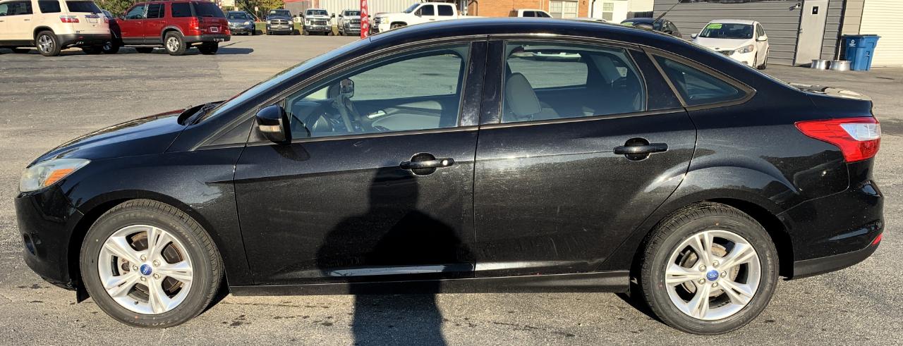 Ford Focus SE Sedan 2013