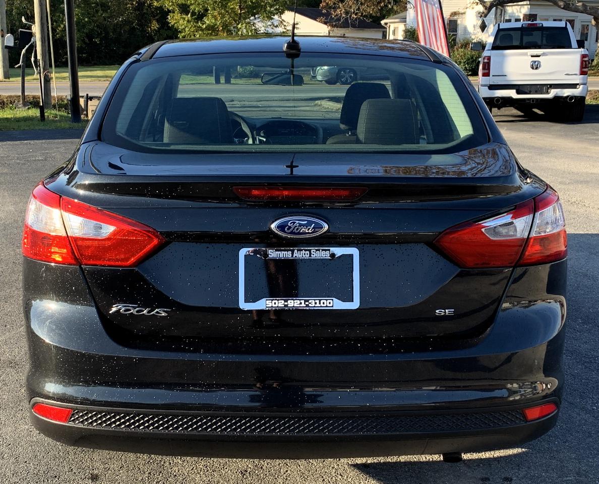 Ford Focus SE Sedan 2013
