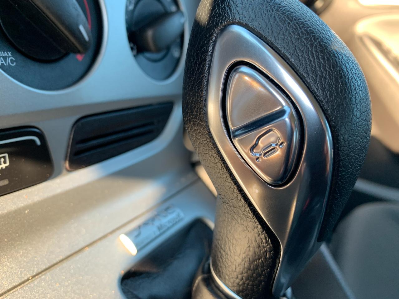 Ford Focus SE Sedan 2013