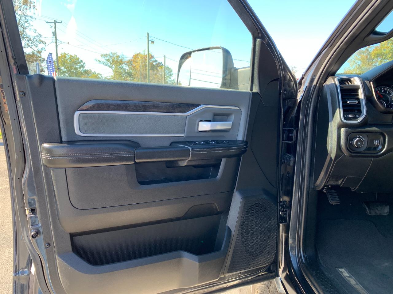 RAM 2500 Tradesman Crew Cab SWB 4WD 2022