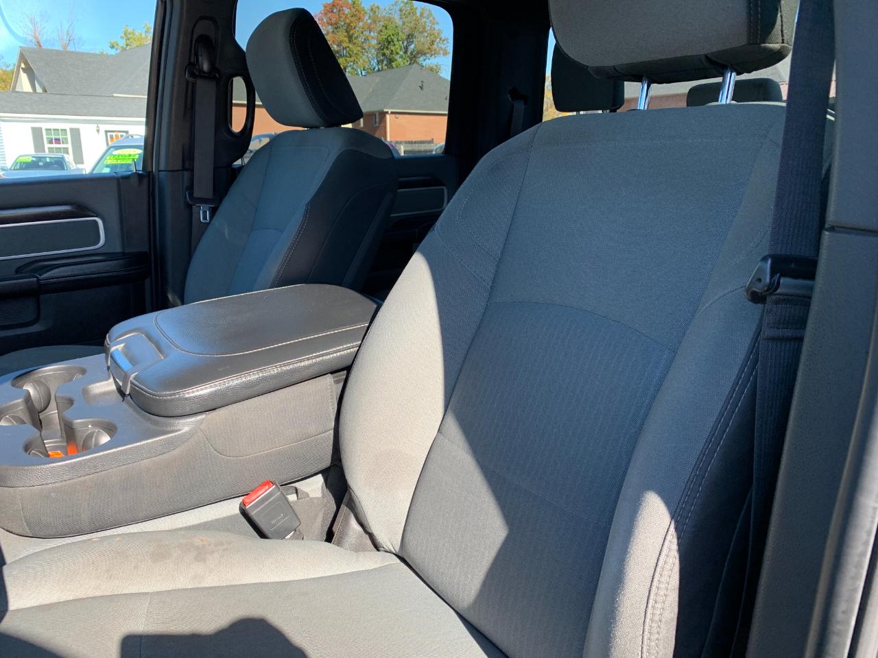 RAM 2500 Tradesman Crew Cab SWB 4WD 2022