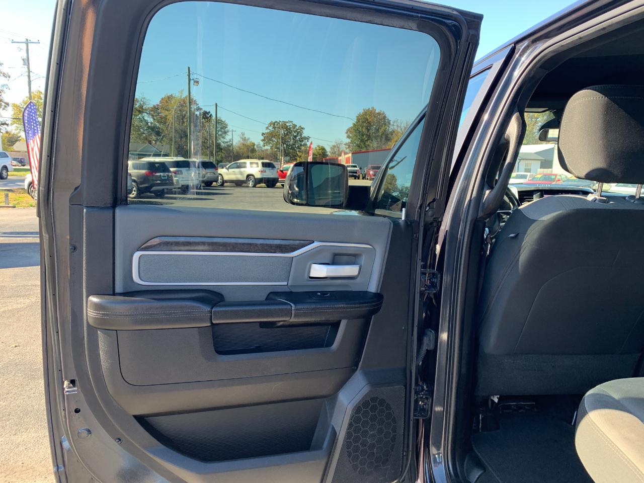 RAM 2500 Tradesman Crew Cab SWB 4WD 2022