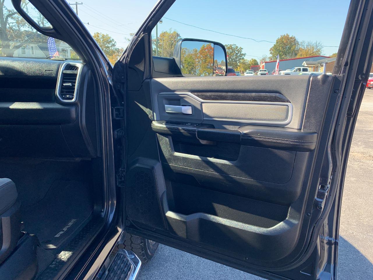RAM 2500 Tradesman Crew Cab SWB 4WD 2022