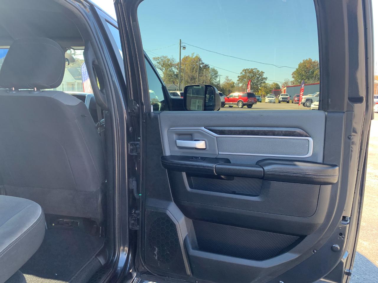RAM 2500 Tradesman Crew Cab SWB 4WD 2022