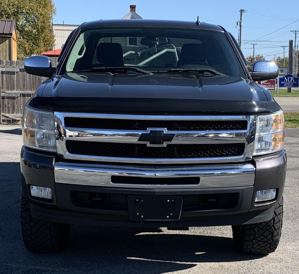 Chevrolet Silverado 1500 LT Crew Cab 4WD 2011