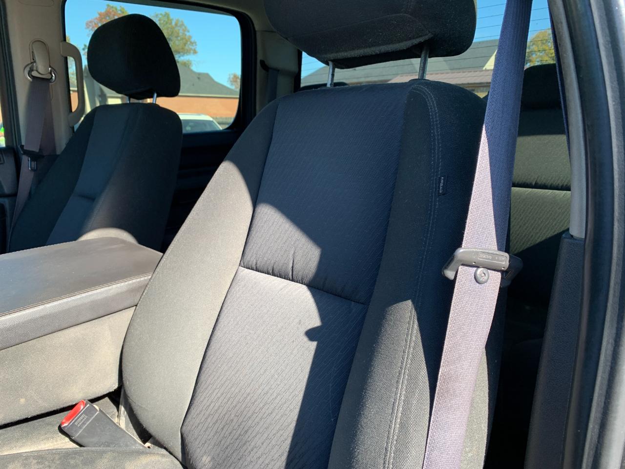 Chevrolet Silverado 1500 LT Crew Cab 4WD 2011