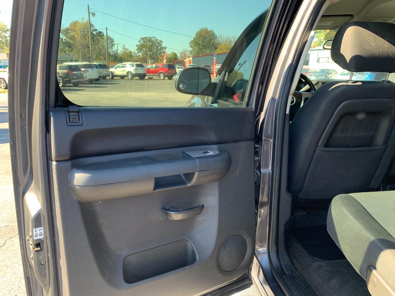 Chevrolet Silverado 1500 LT Crew Cab 4WD 2011