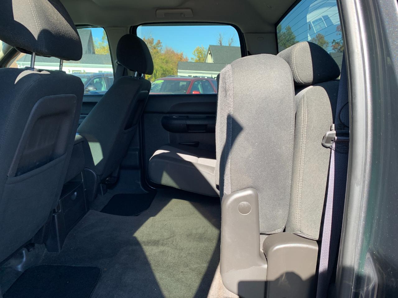 Chevrolet Silverado 1500 LT Crew Cab 4WD 2011