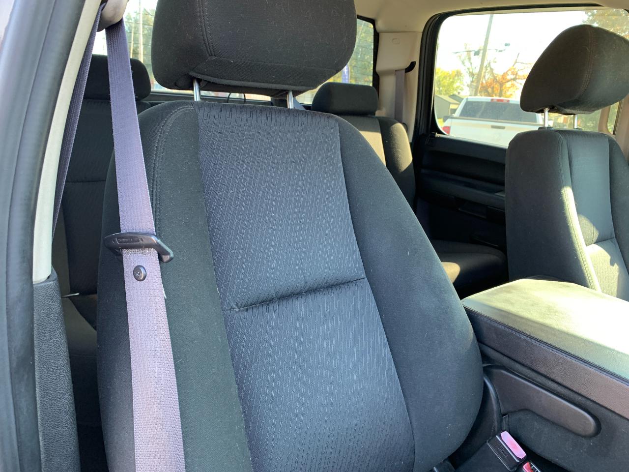Chevrolet Silverado 1500 LT Crew Cab 4WD 2011