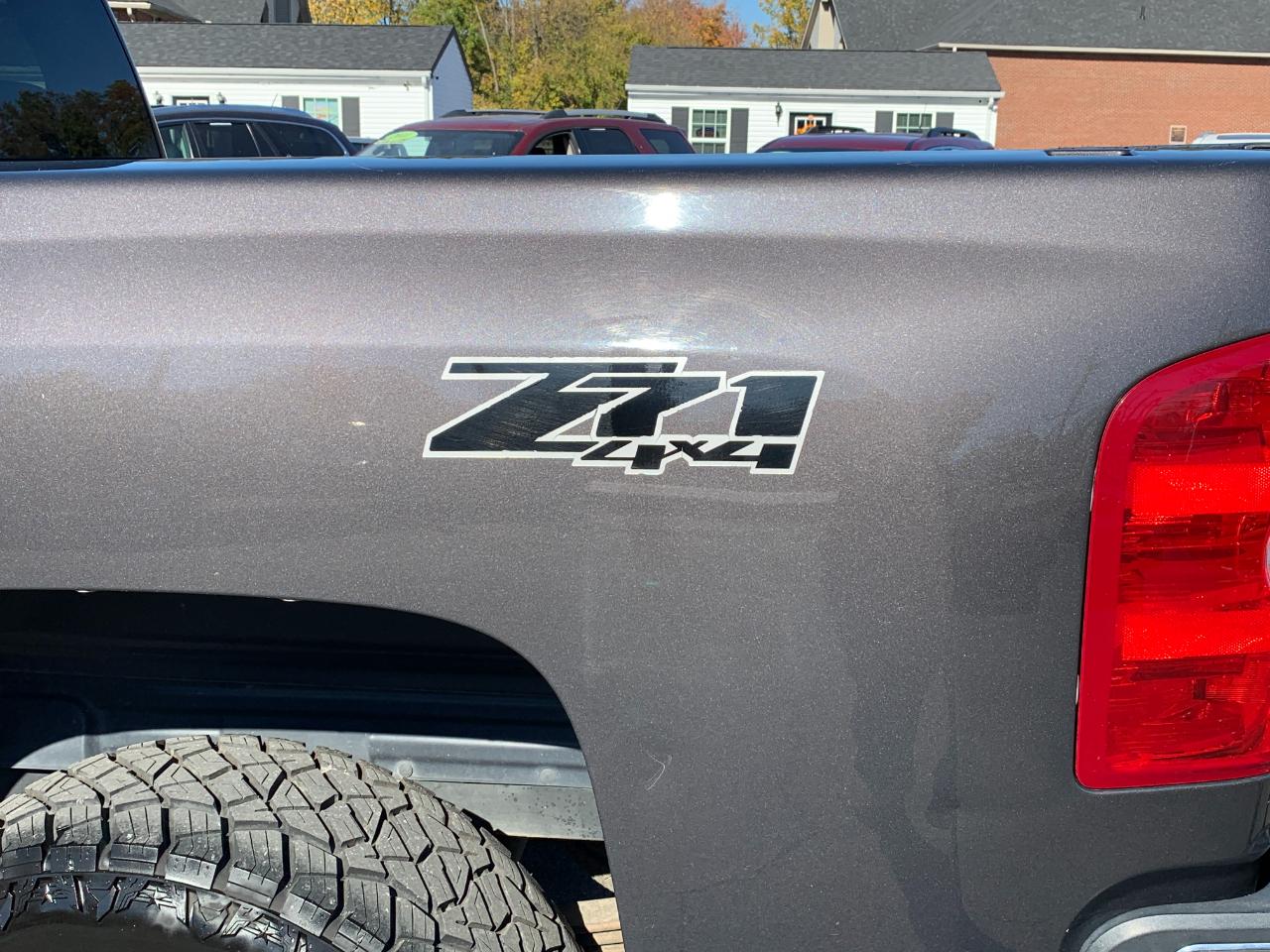 Chevrolet Silverado 1500 LT Crew Cab 4WD 2011