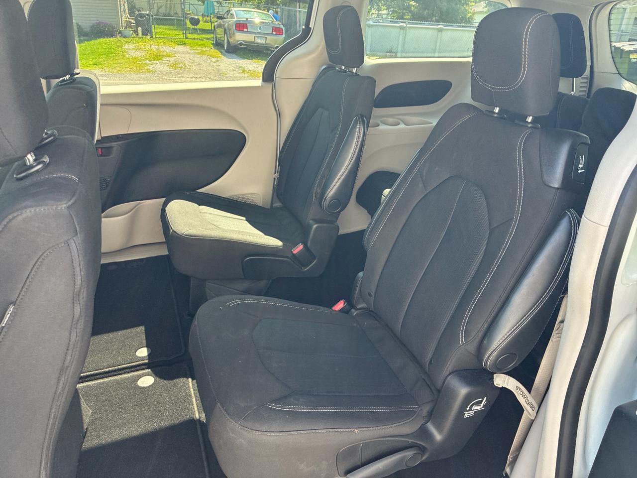 Chrysler Voyager LX 2023