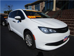 2020 Chrysler Voyager 