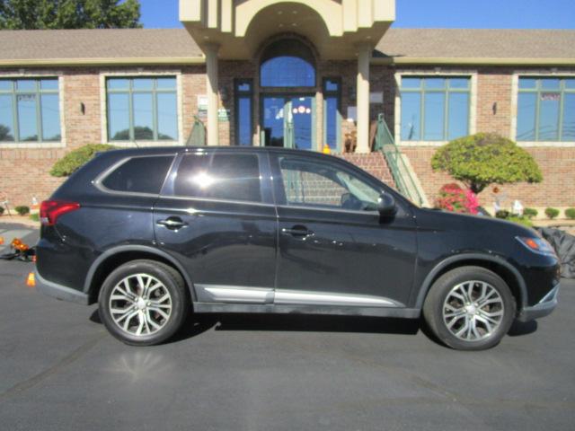 Mitsubishi Outlander AWC 4dr SEL 2016 Mitsubishi Outlander AWC 4dr SEL 2016