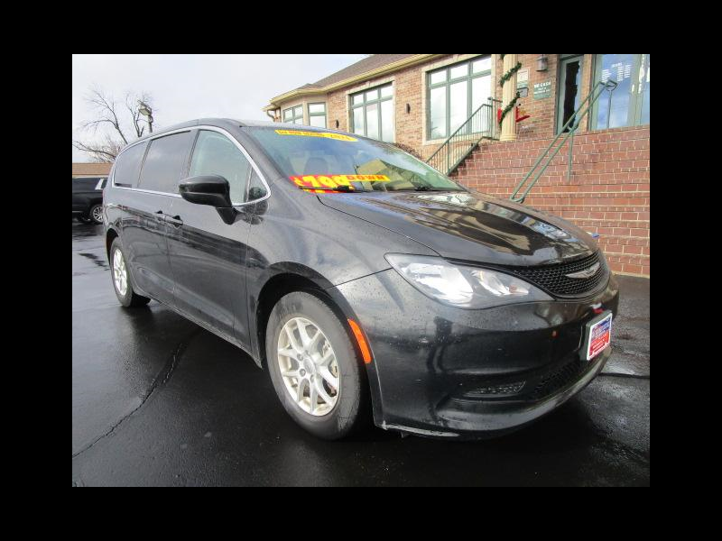 2021 Chrysler Voyager LX FWD