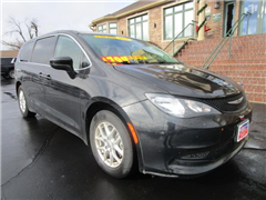 2021 Chrysler Voyager 