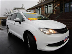 2022 Chrysler Voyager 