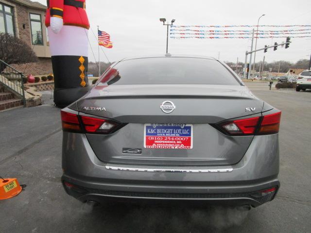 Nissan Altima 2.5 SV Sedan 2021