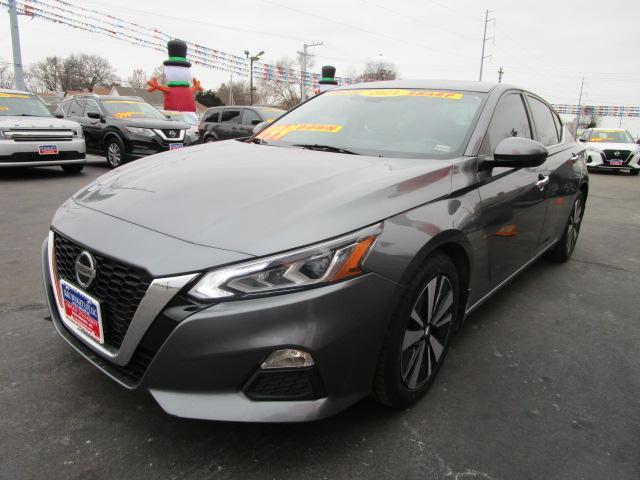 Nissan Altima 2.5 SV Sedan 2021