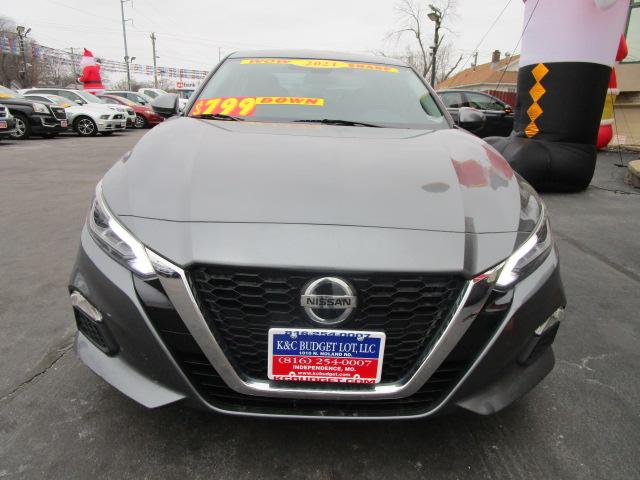 Nissan Altima 2.5 SV Sedan 2021