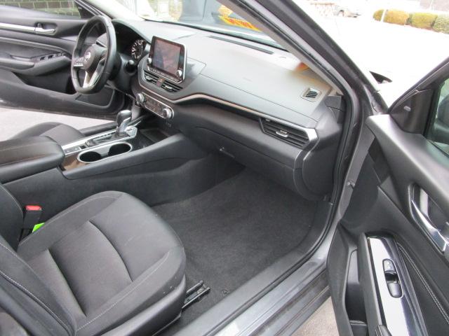 Nissan Altima 2.5 SV Sedan 2021