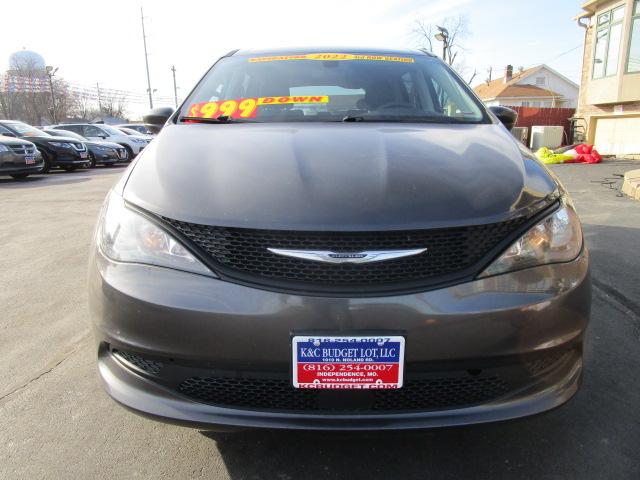 Chrysler Voyager LX FWD 2022