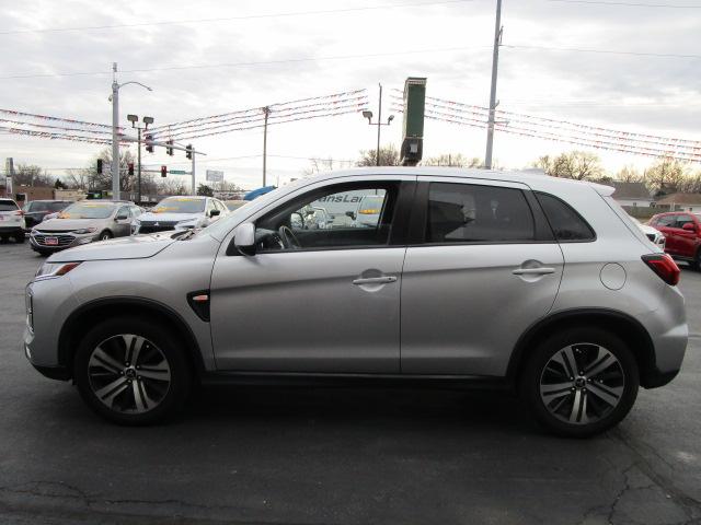 Mitsubishi Outlander Sport ES 2.0 CVT 2021