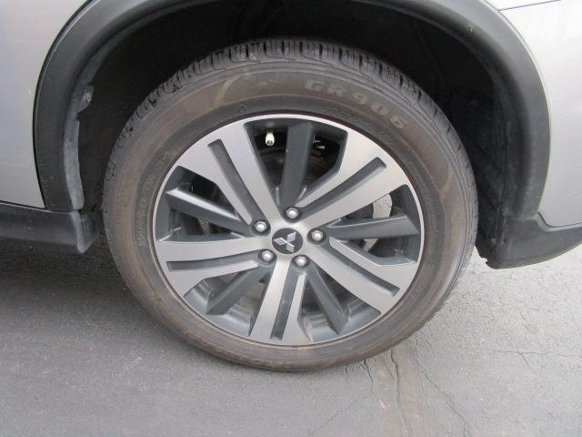 Mitsubishi Outlander Sport ES 2.0 CVT 2021