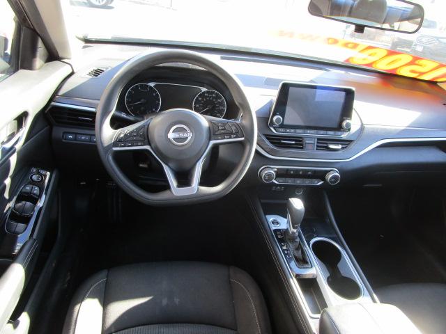 Nissan Altima 2.5 SV Sedan 2023