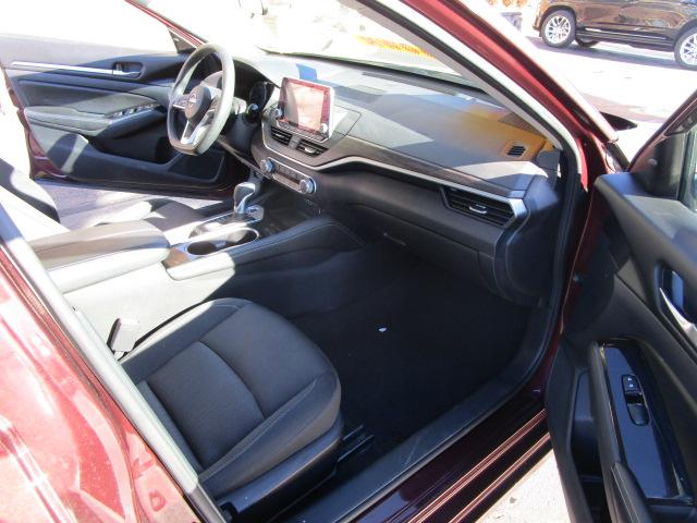 Nissan Altima 2.5 SV Sedan 2023