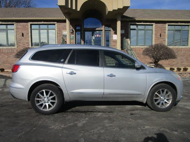 Buick Enclave FWD 4dr Leather 2016