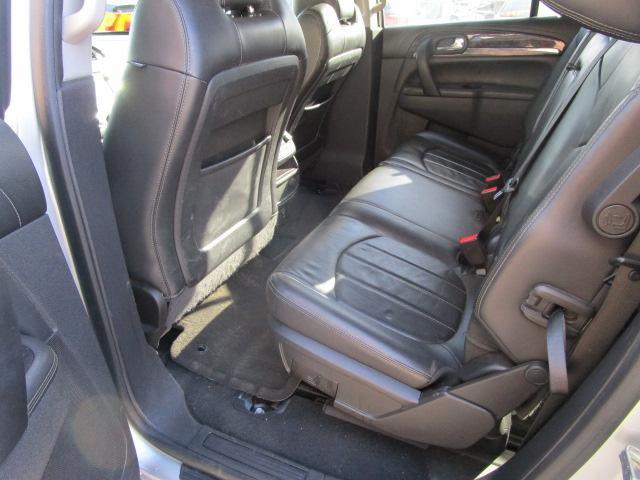 Buick Enclave FWD 4dr Leather 2016