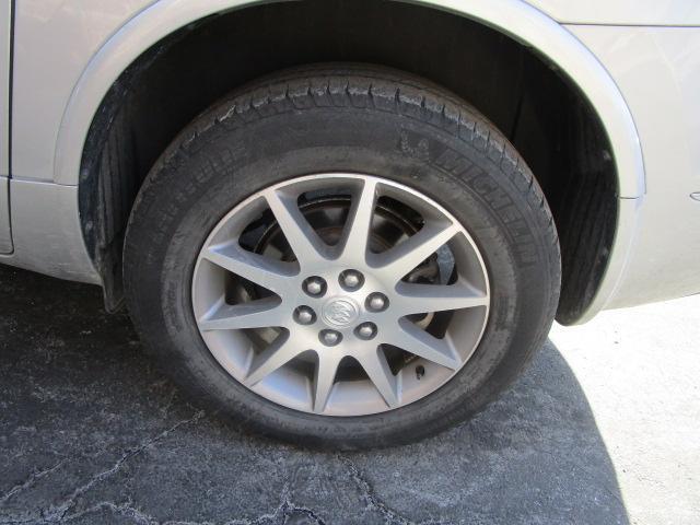 Buick Enclave FWD 4dr Leather 2016