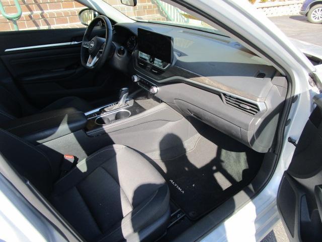 Nissan Altima 2.5 SV Sedan 2023