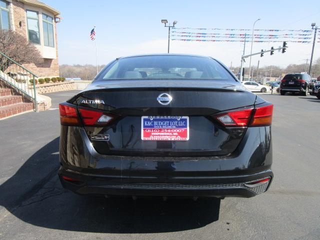 Nissan Altima 2.5 S Sedan 2021