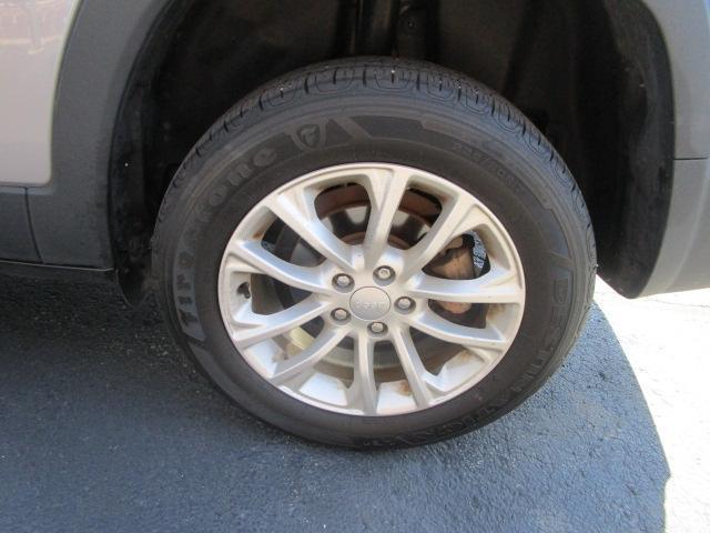 Jeep Cherokee Latitude FWD 2020