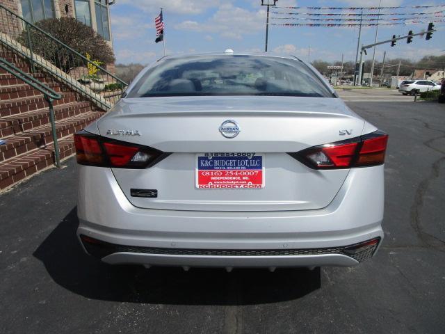 Nissan Altima 2.5 SV Sedan 2022