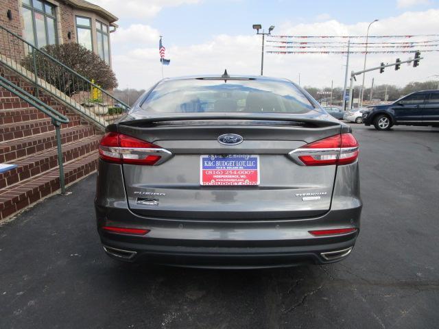 Ford Fusion Titanium FWD 2019