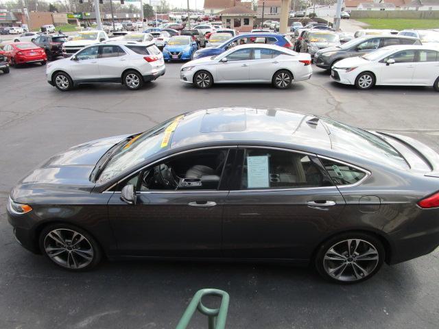Ford Fusion Titanium FWD 2019