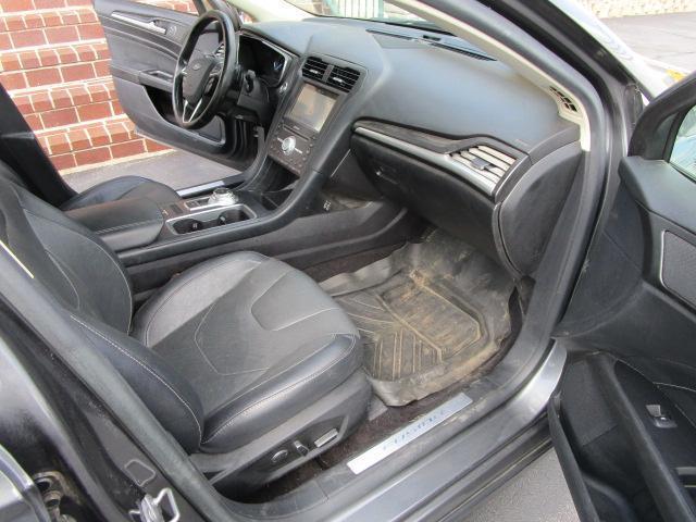 Ford Fusion Titanium FWD 2019