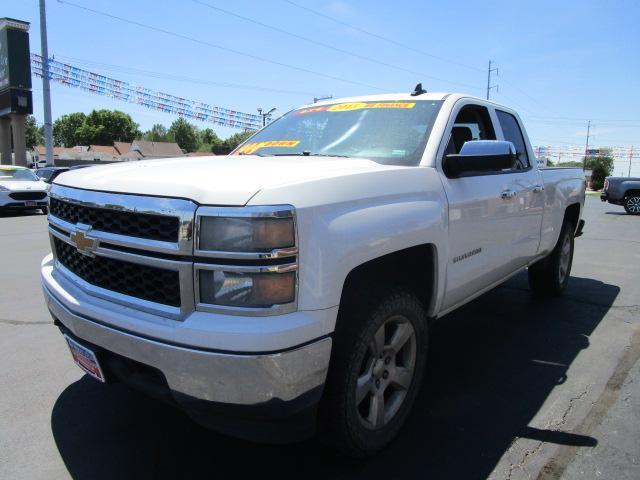 Chevrolet Silverado 1500 4WD Double Cab 143.5" LS 2015