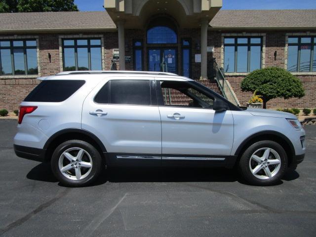 Ford Explorer XLT FWD 2019