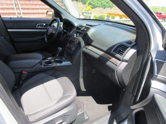 Ford Explorer XLT FWD 2019