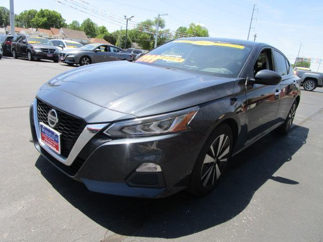 Nissan Altima 2.5 SV Sedan 2022
