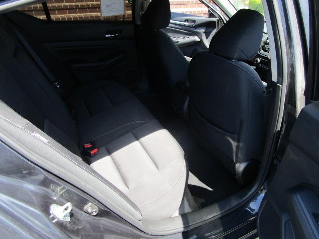 Nissan Altima 2.5 SV Sedan 2022